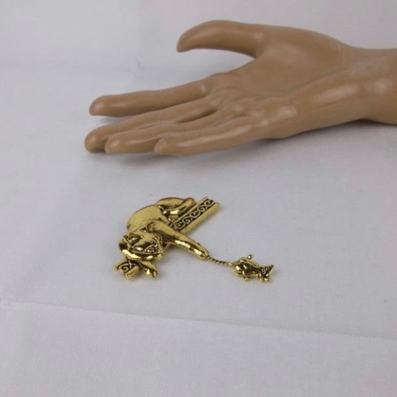 Gold Tone Enameled Cat and Mouse Brooch - Picture 2 of 2